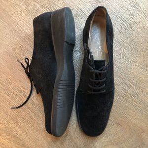 Salvatore Ferragamo Boutique Black Oxfords 9.5
